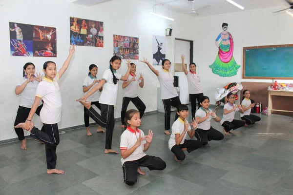 Ambe Group of Schools | Amenities - Dance